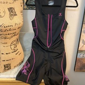 New Danskin Leotard One Piece Great Design M Back!